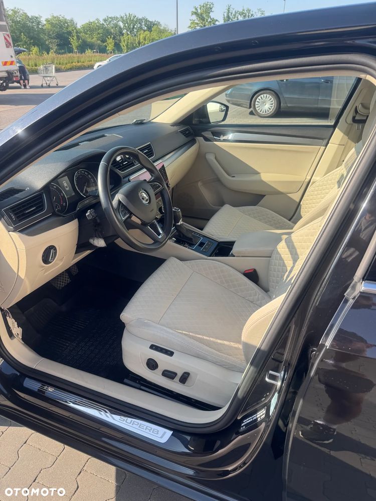 Skoda Superb 2.0 TDI 4x4 Style DSG - 10