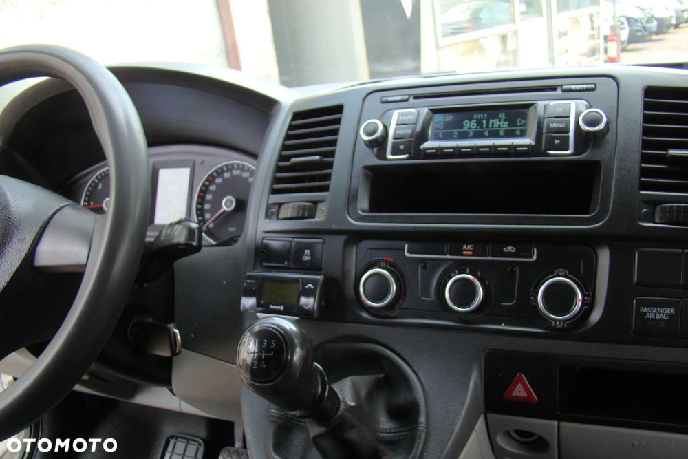 Volkswagen Transporter - 9