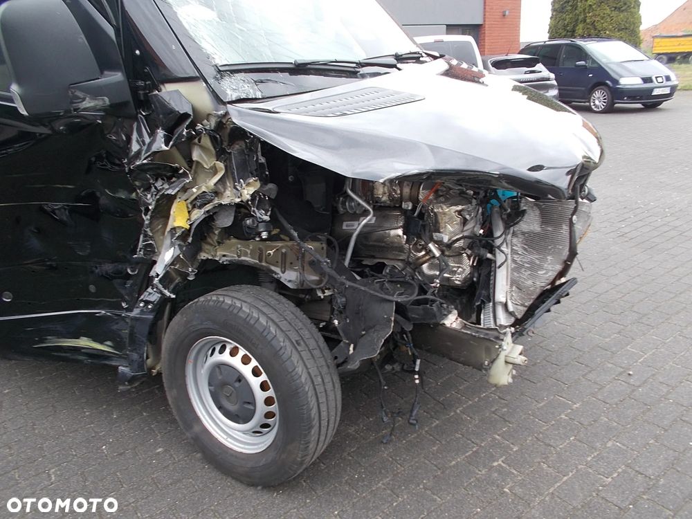 Mercedes-Benz Sprinter - 14