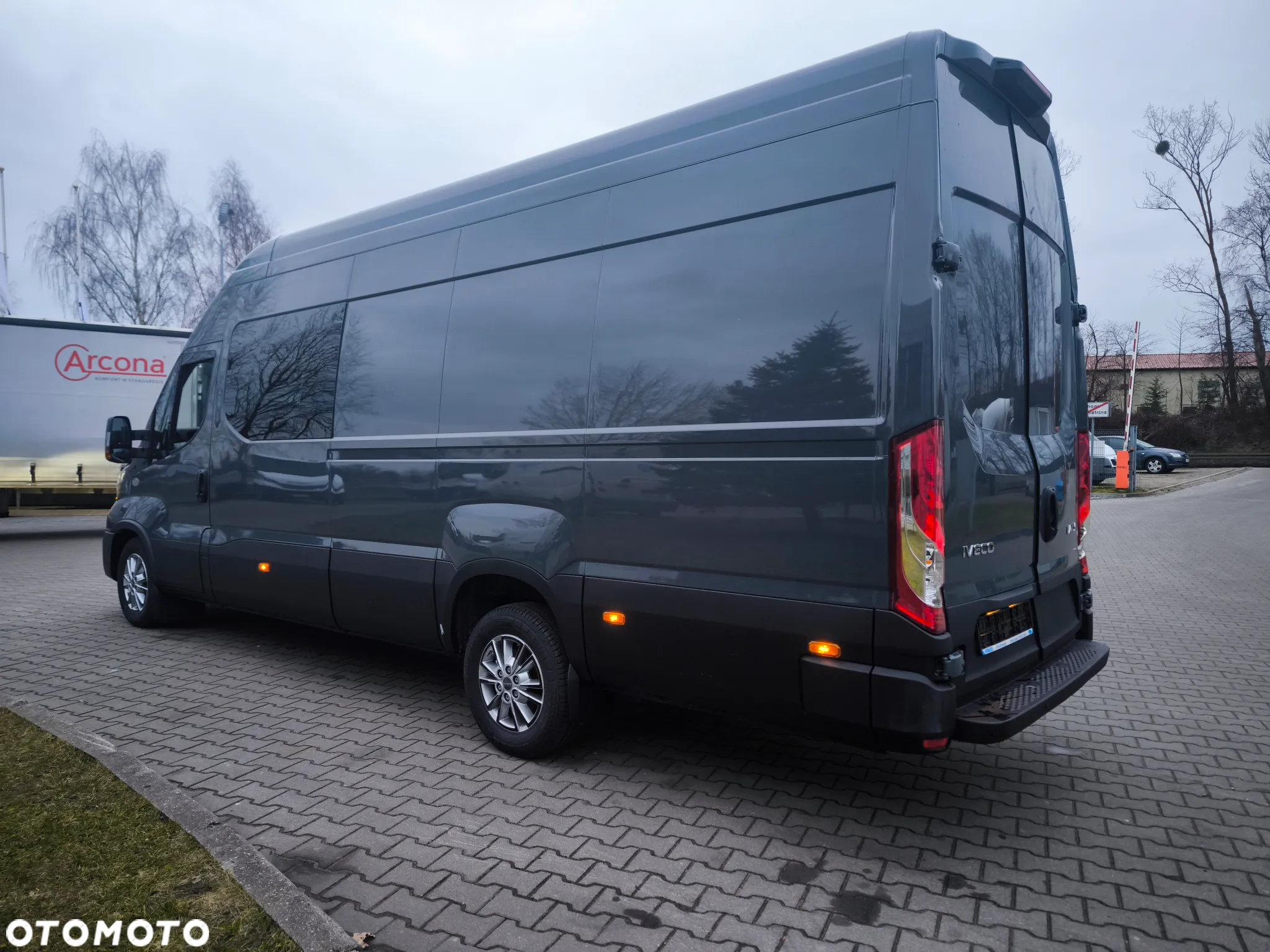 Iveco Daily FURGON L4H3 brygadowy 7 miejsowy - 10