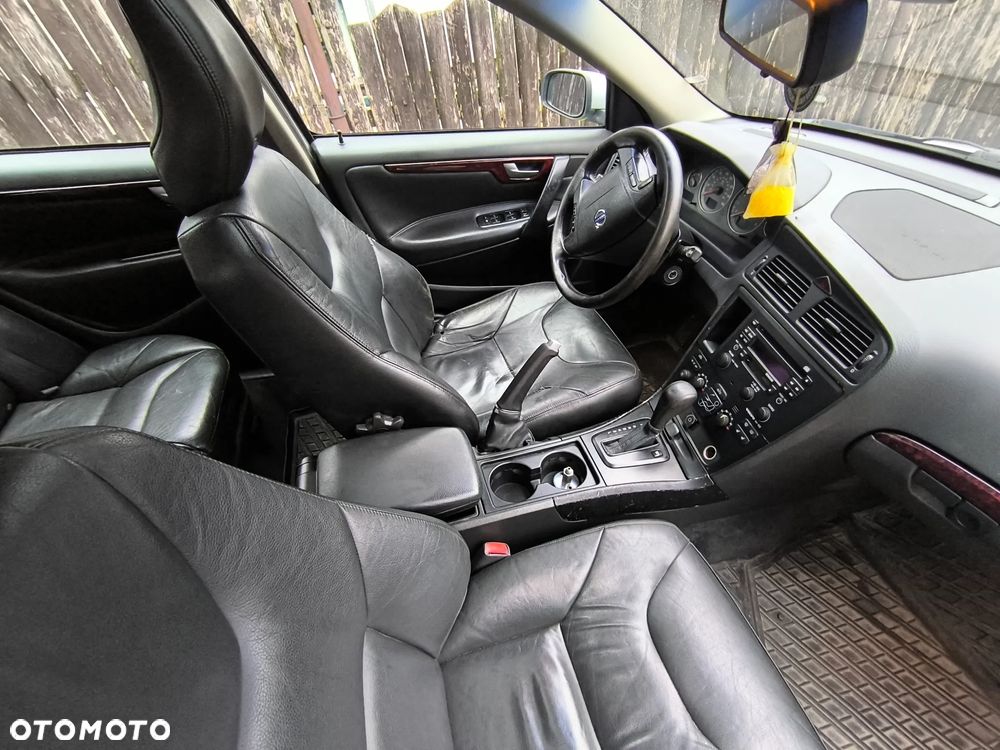 Volvo V70 2.5T Summum - 1