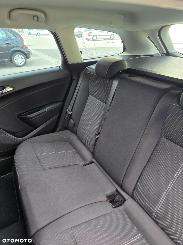Opel Astra 1.6 CDTI Sport - 19