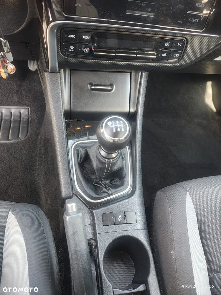 Toyota Auris 1.33 VVT-i Active - 8