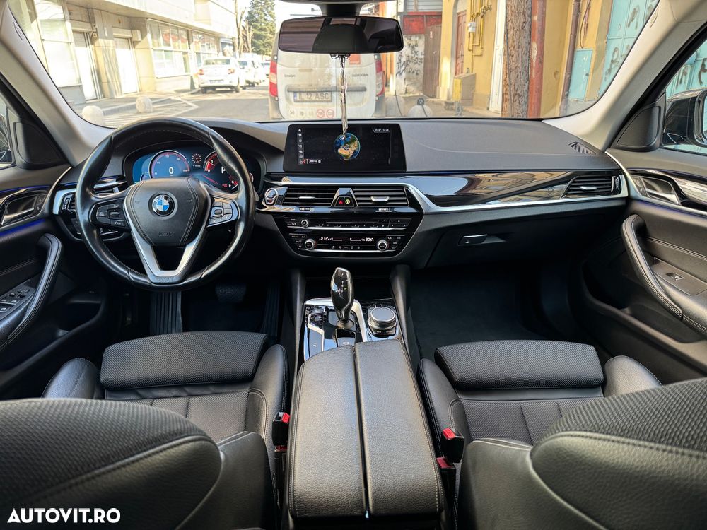 BMW Seria 5 520d Efficient Dynamics Edition Aut. Sport Line - 12