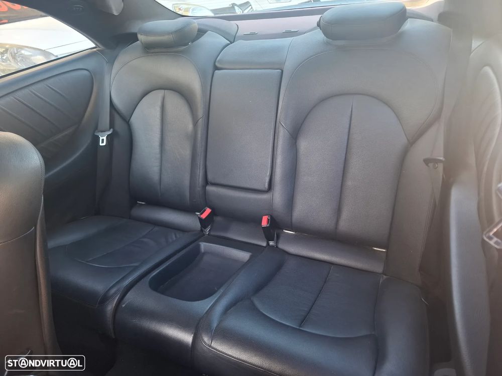 Mercedes-Benz CLK 220 CDI Avantgarde - 14