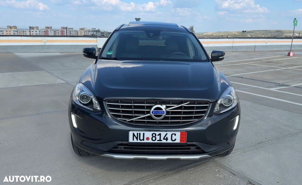 Volvo XC 60 D5 AWD Geartronic Summum - 5