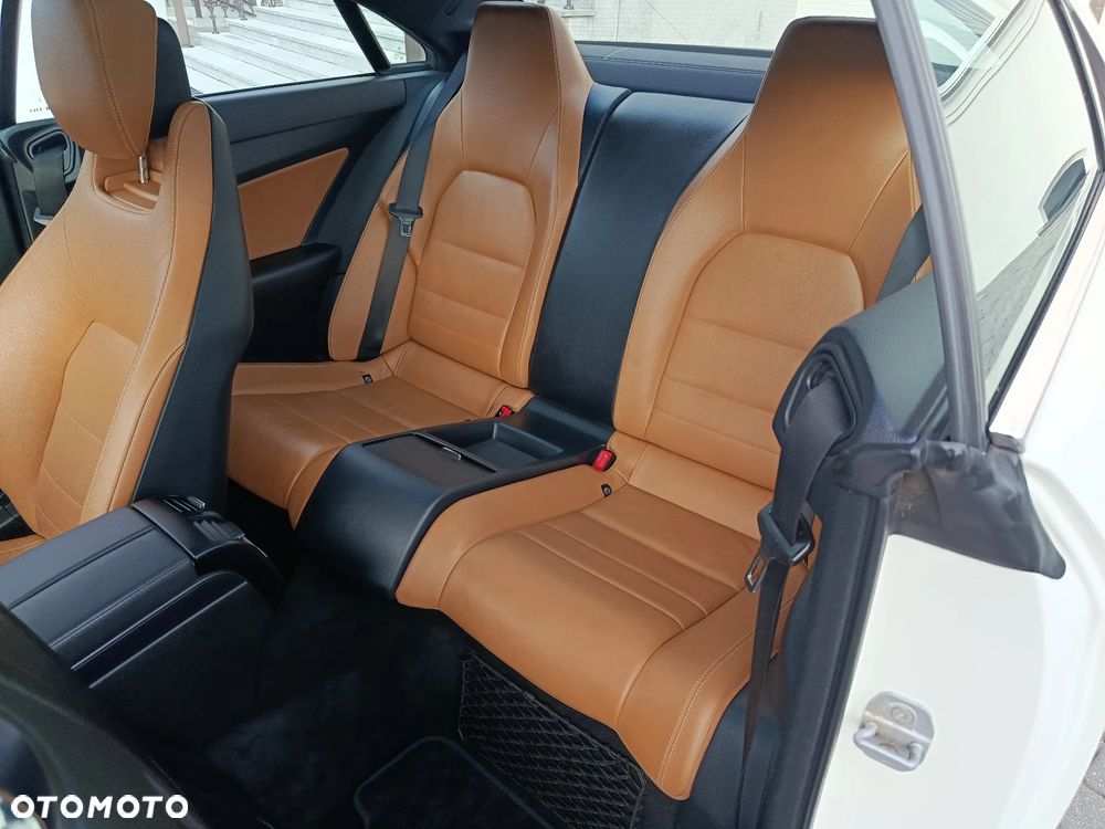 Mercedes-Benz Klasa E - 19