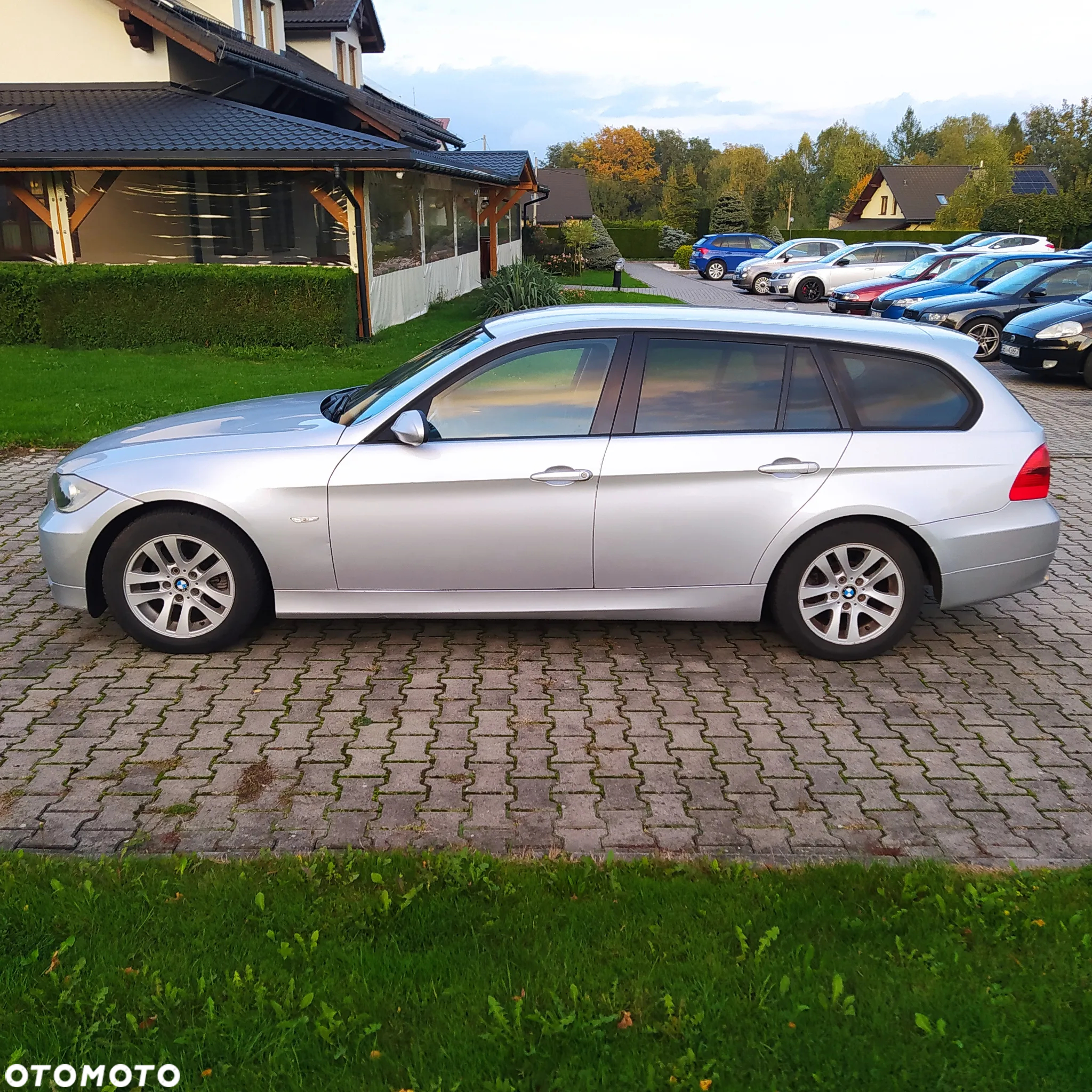 BMW Seria 3 318i Touring - 7