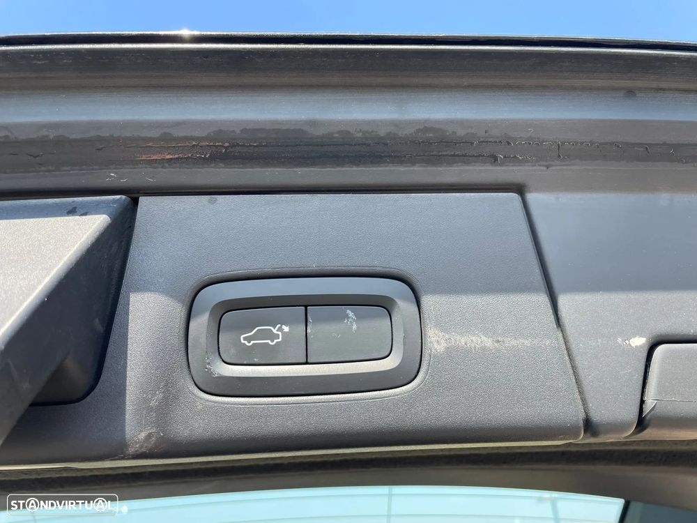 Volvo V90 2.0 D4 Momentum Geartronic - 15