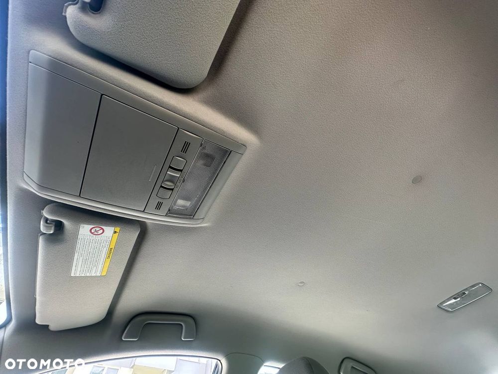 Toyota Prius - 26