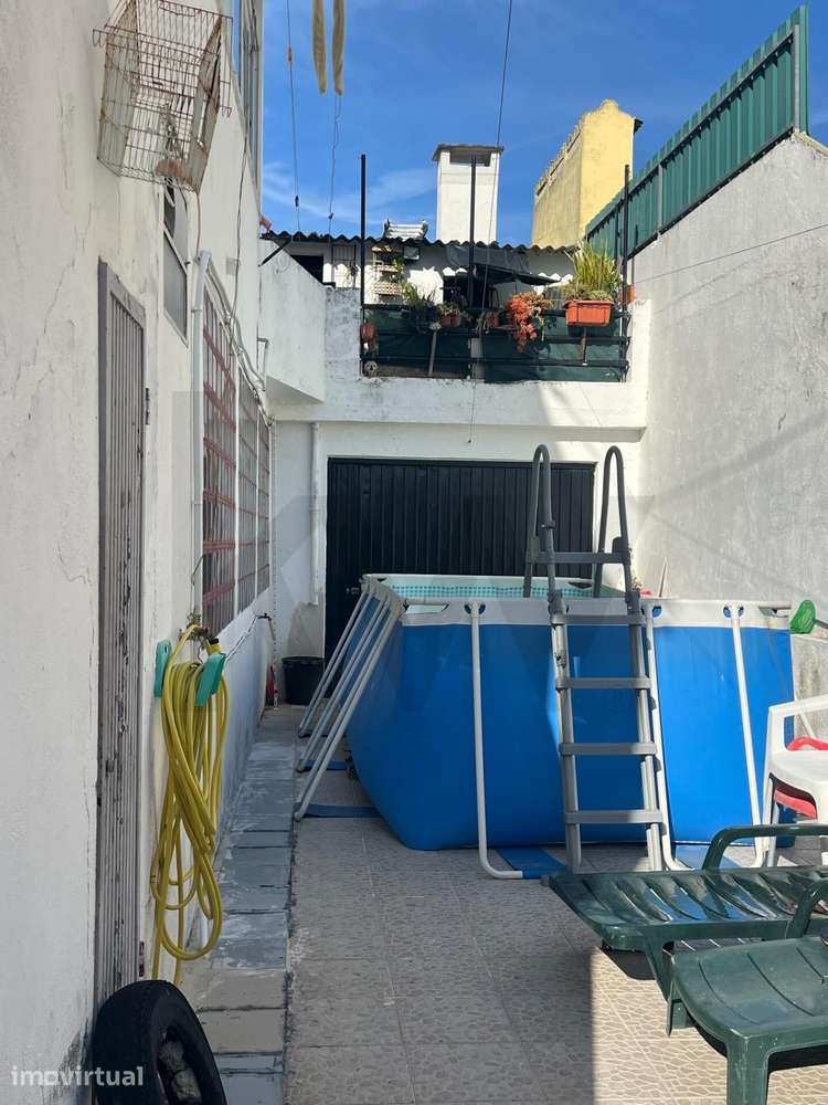 Moradia Tri-Familiar em Duplex T6 com garagem Box , terraço, varanda - Grande imagem: 2/24