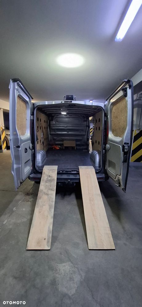 Opel Vivaro - 1