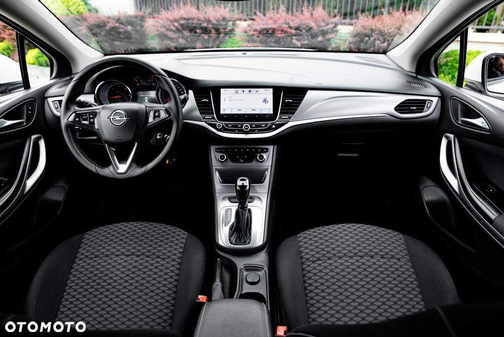 Opel Astra 1.6 D Automatik ON - 26