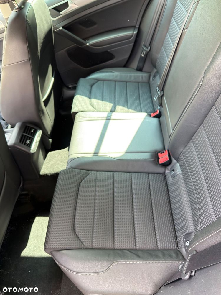 Volkswagen Golf - 20