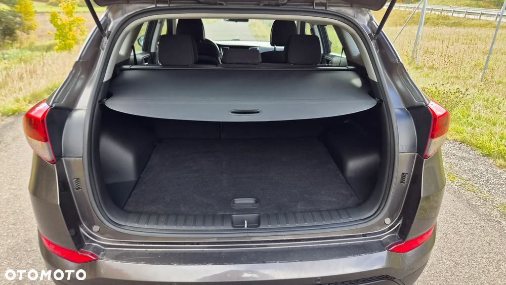 Hyundai Tucson blue 1.7 CRDi 2WD Style - 16