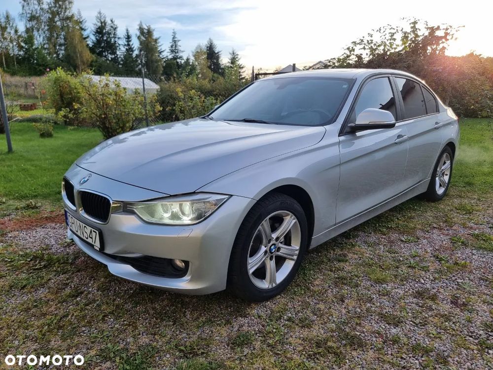 BMW Seria 3 328i xDrive - 17