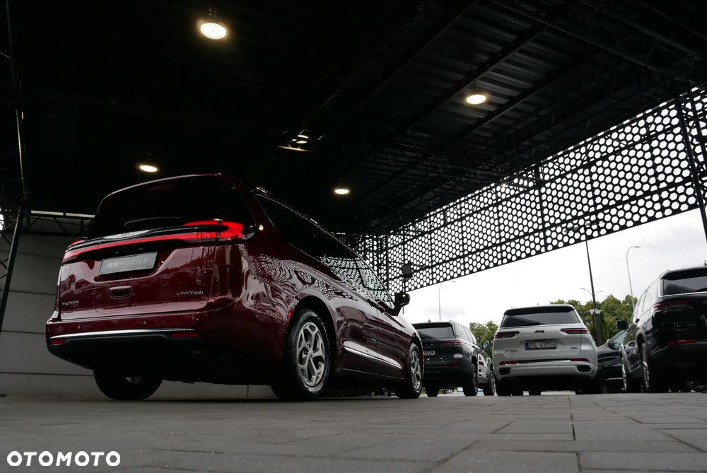 Chrysler Pacifica - 39