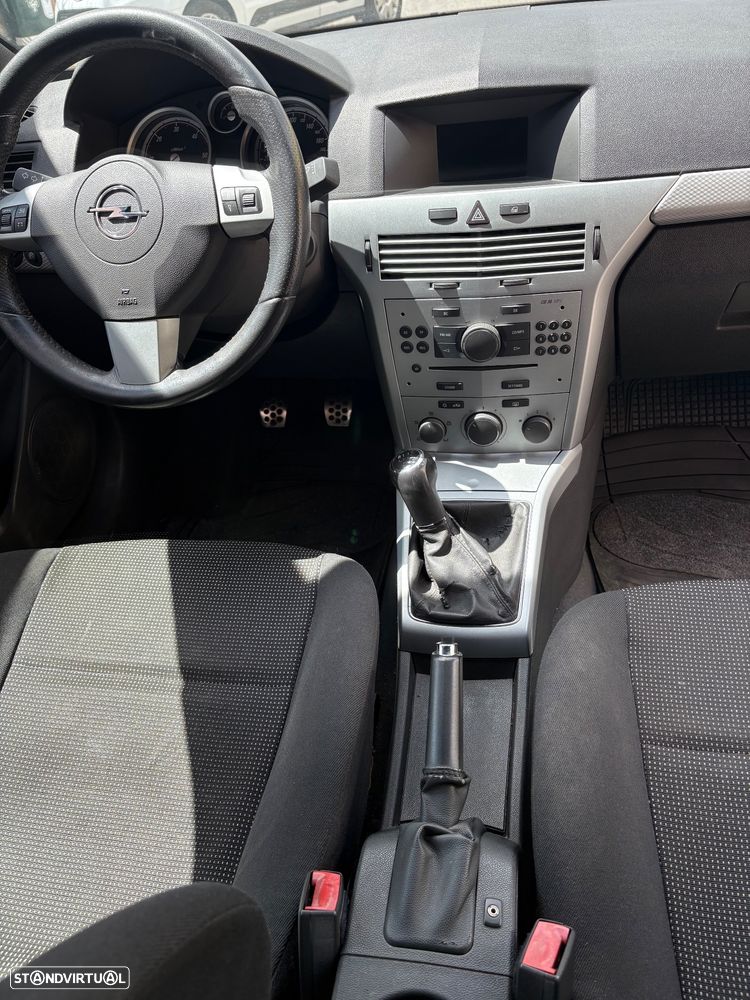 Opel Astra GTC 1.3 CDTI - 15