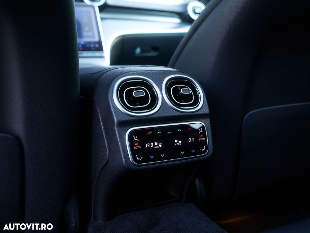 MERCEDES-BENZ C-Class 2022 — imagine 32