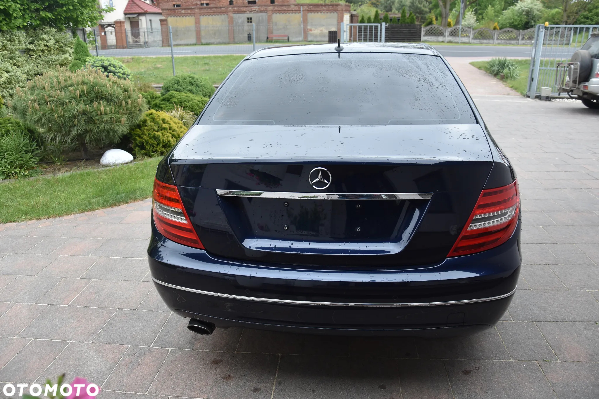 Mercedes-Benz Klasa C 200 CGI BlueEff Avantgarde - 14