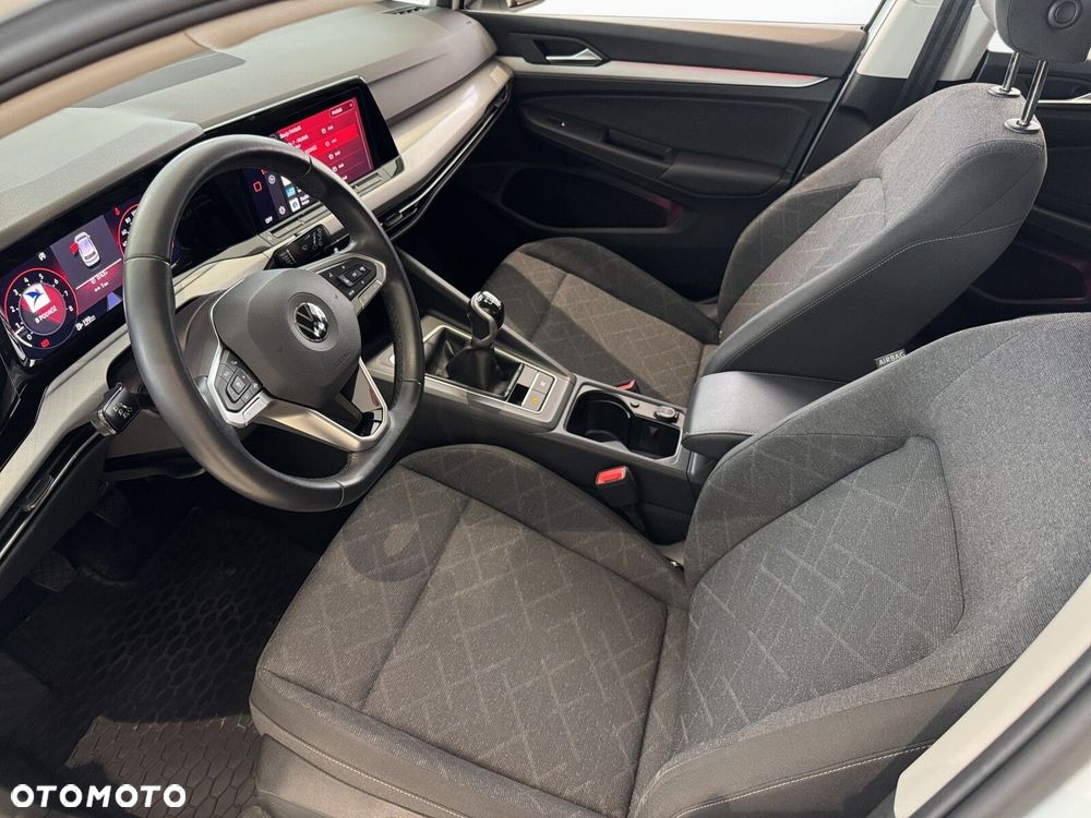 Volkswagen Golf - 11