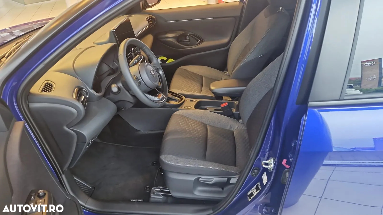 Toyota Yaris Cross 1.5 VVT-i HSD 4x2 Dynamic - 8