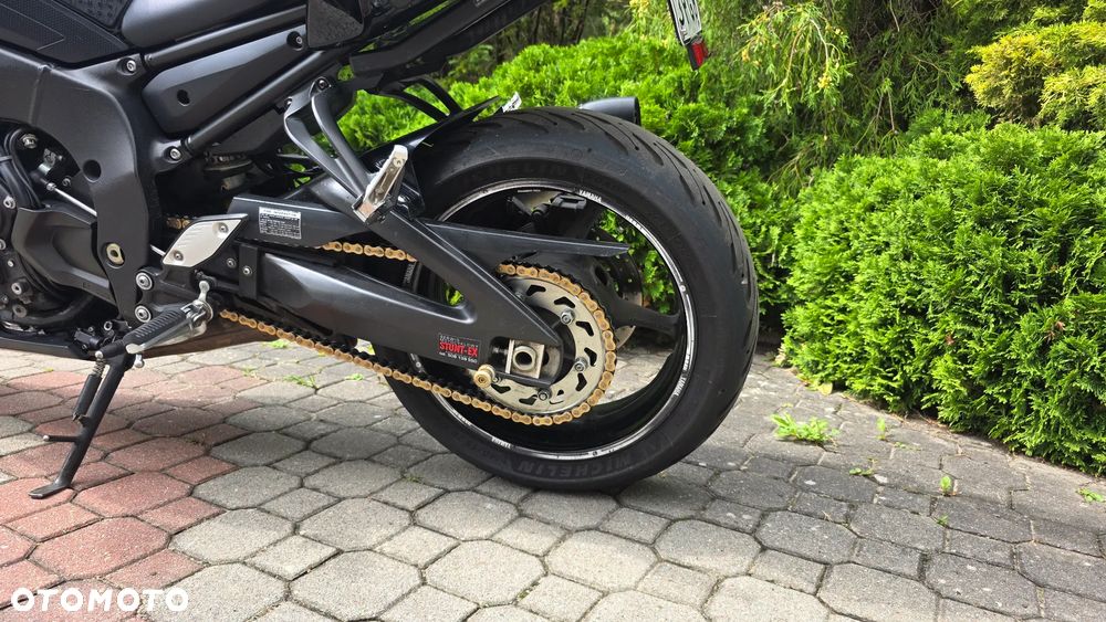 Yamaha FZ8 - 6
