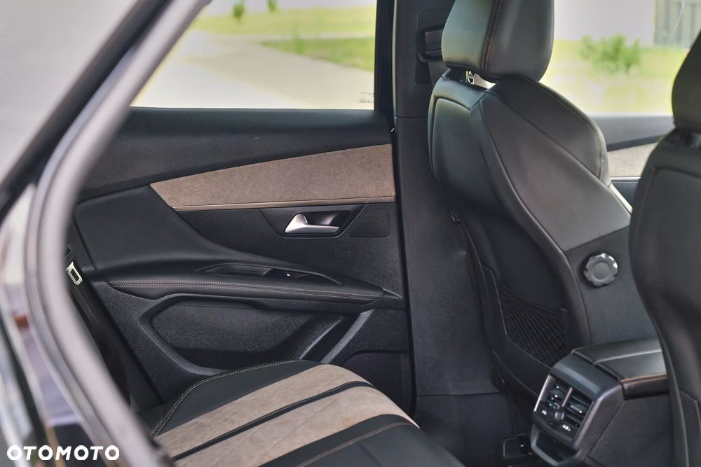 Peugeot 3008 225 e-EAT8 GT - 23