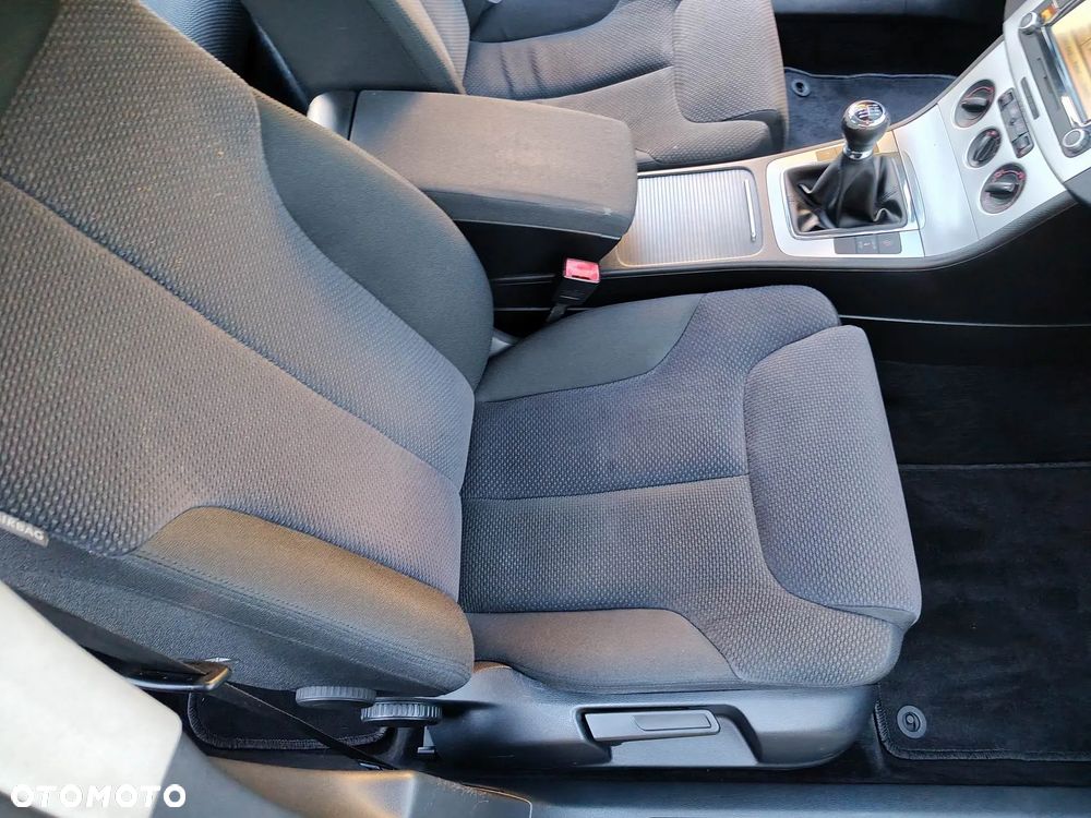 Volkswagen Passat 2.0 TSI Comfortline - 19