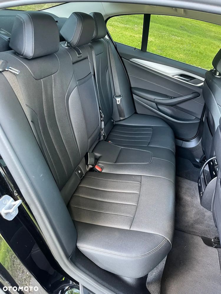 BMW Seria 5 - 21