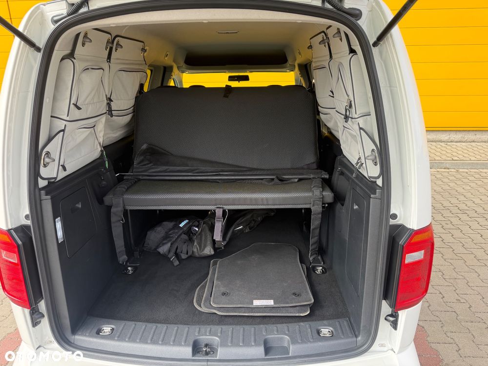 Volkswagen Caddy Maxi 2.0 TDI Comfortline 4Motion - 17