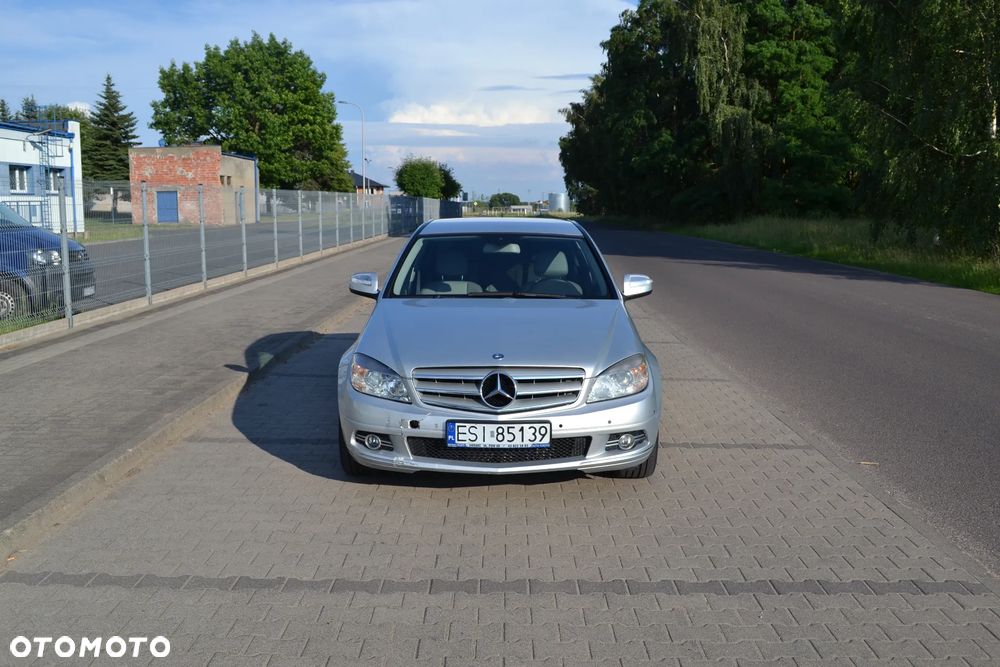 Mercedes-Benz Klasa C 220 CDI DPF Avantgarde - 2