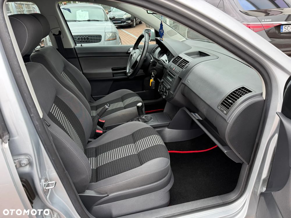 Volkswagen Polo - 24