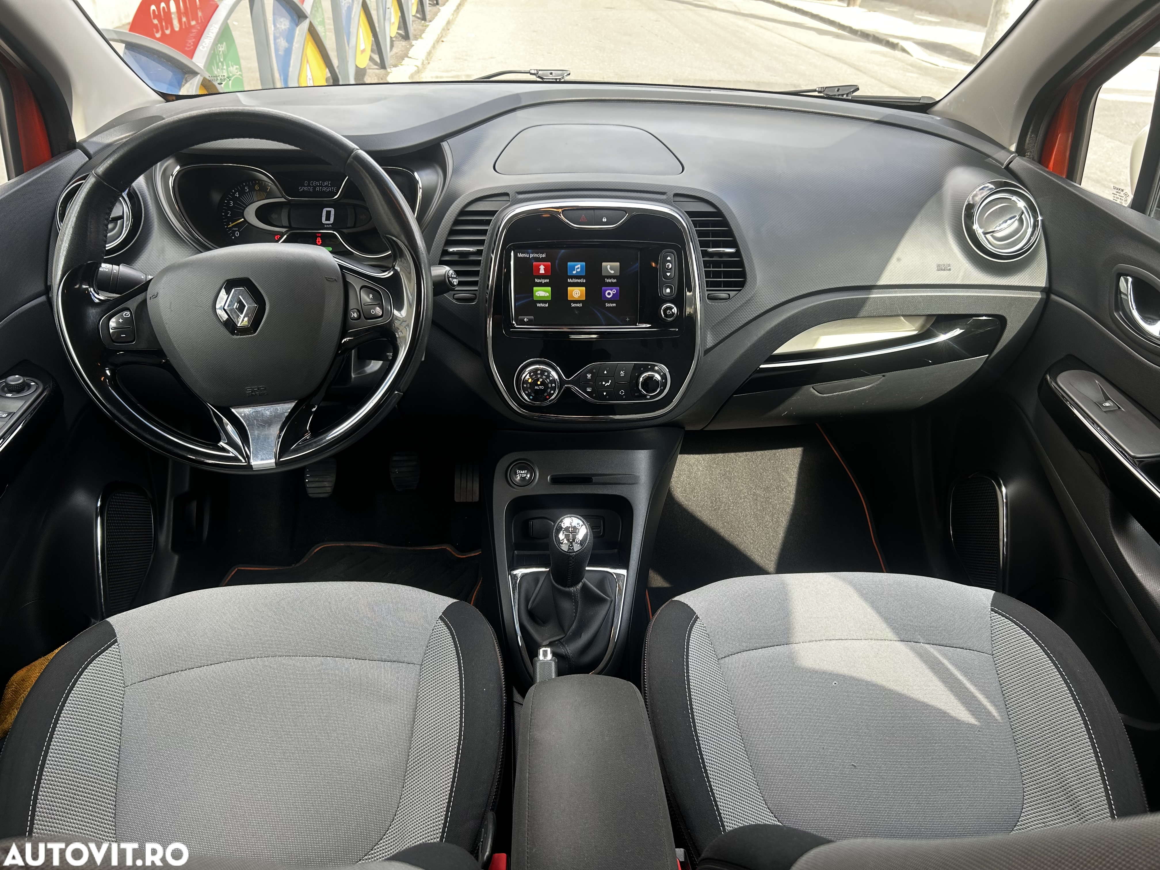 Renault Captur TCe Turbo Stop/Start Expression - 6