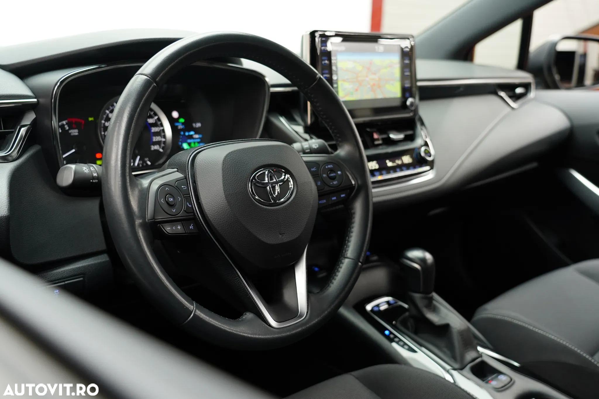 Toyota Corolla 1.8 HSD Dynamic - 16