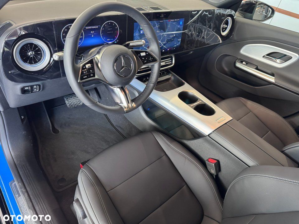 Mercedes-Benz CLA - 4