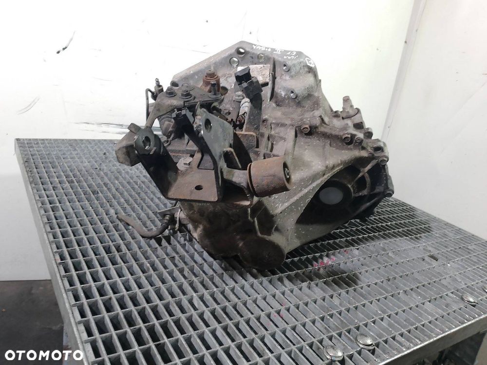 SKRZYNIA BIEGÓW MANUALNA TOYOTA YARIS II ( 06-11 ) 1.3 VVTI - 4