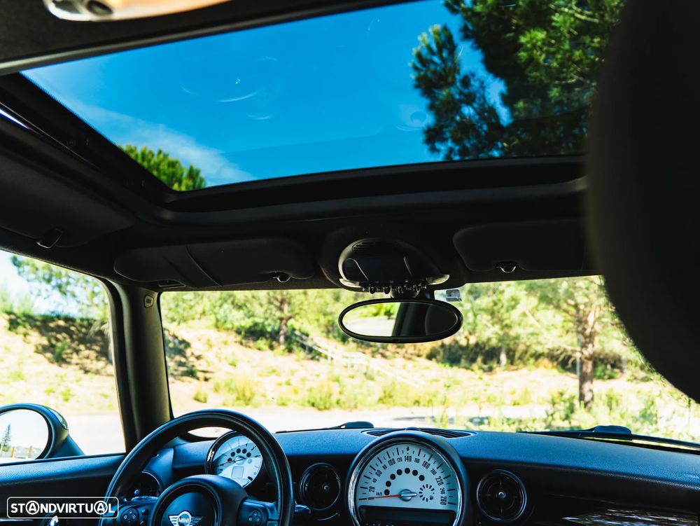 MINI 3 Portas Cooper D - 18