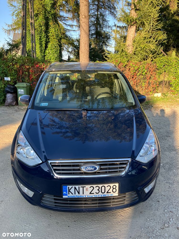 Ford Galaxy 2013 photo 2