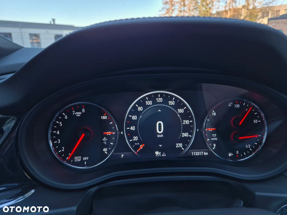 Opel Insignia 2.0 T 4x4 GSi S&S - 9