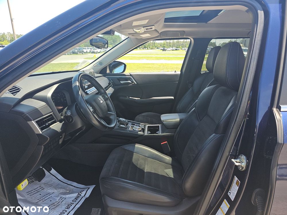 Mitsubishi Outlander - 7