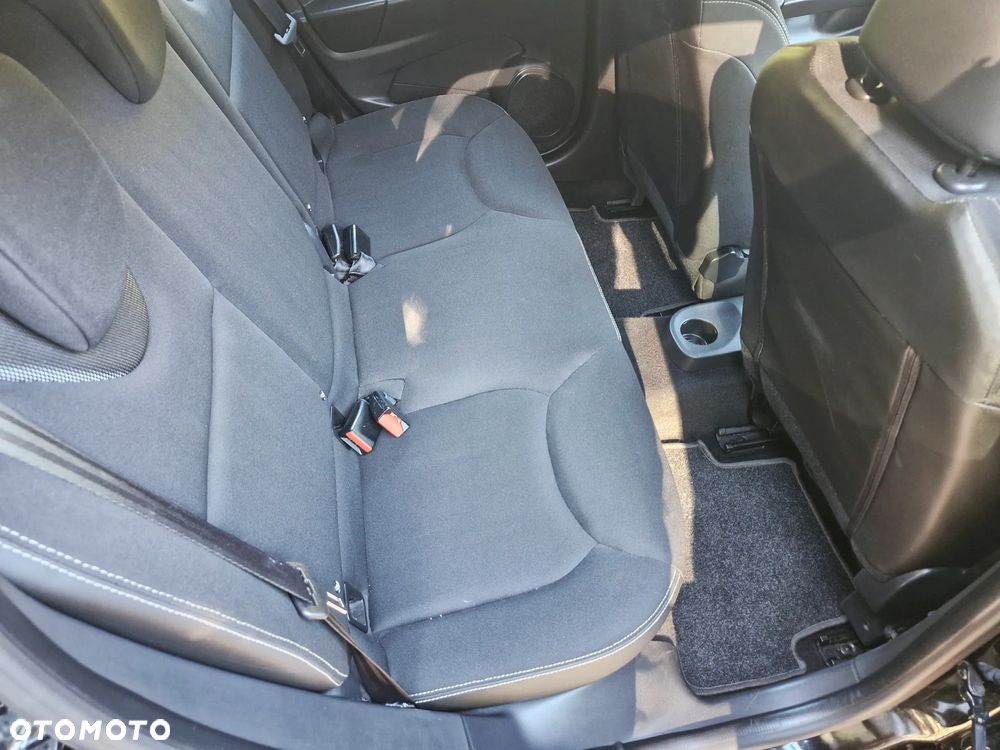 Renault Clio 1.2 16V 75 LIMITED - 8