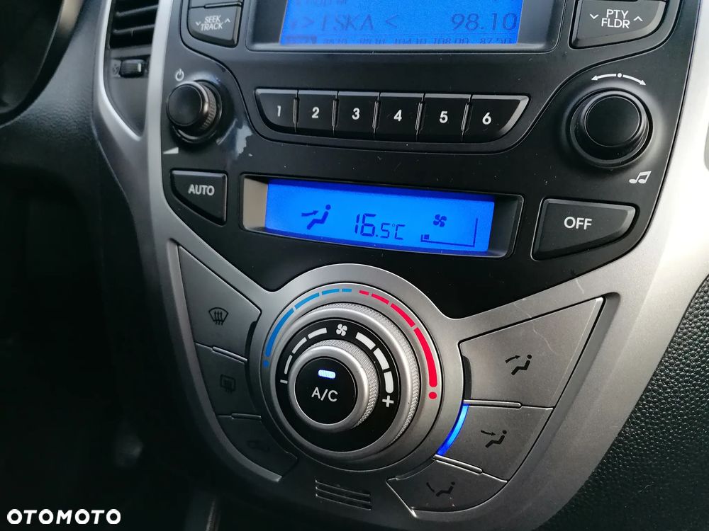 Hyundai ix20 1.4 Premium - 21