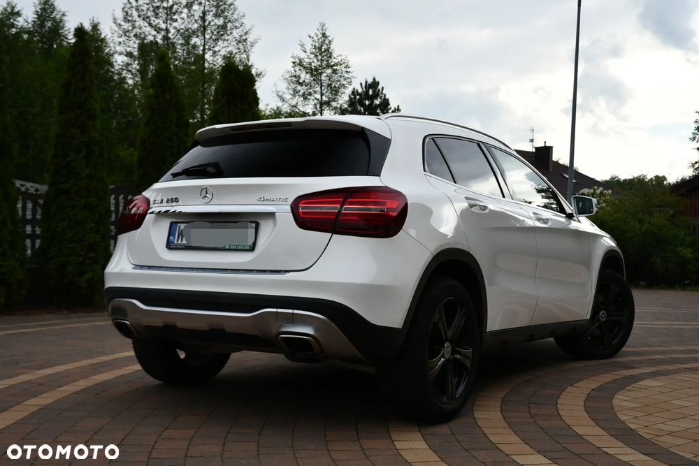 Mercedes-Benz GLA 250 4-Matic AMG Line - 7