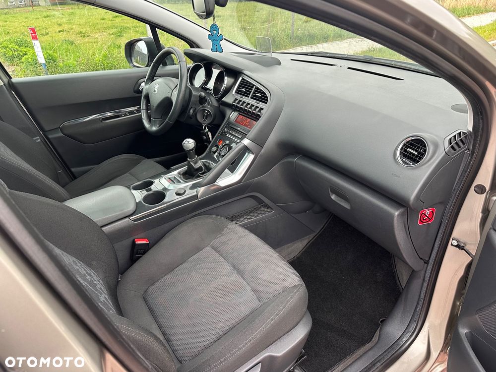 Peugeot 3008 120 VTi Premium - 37