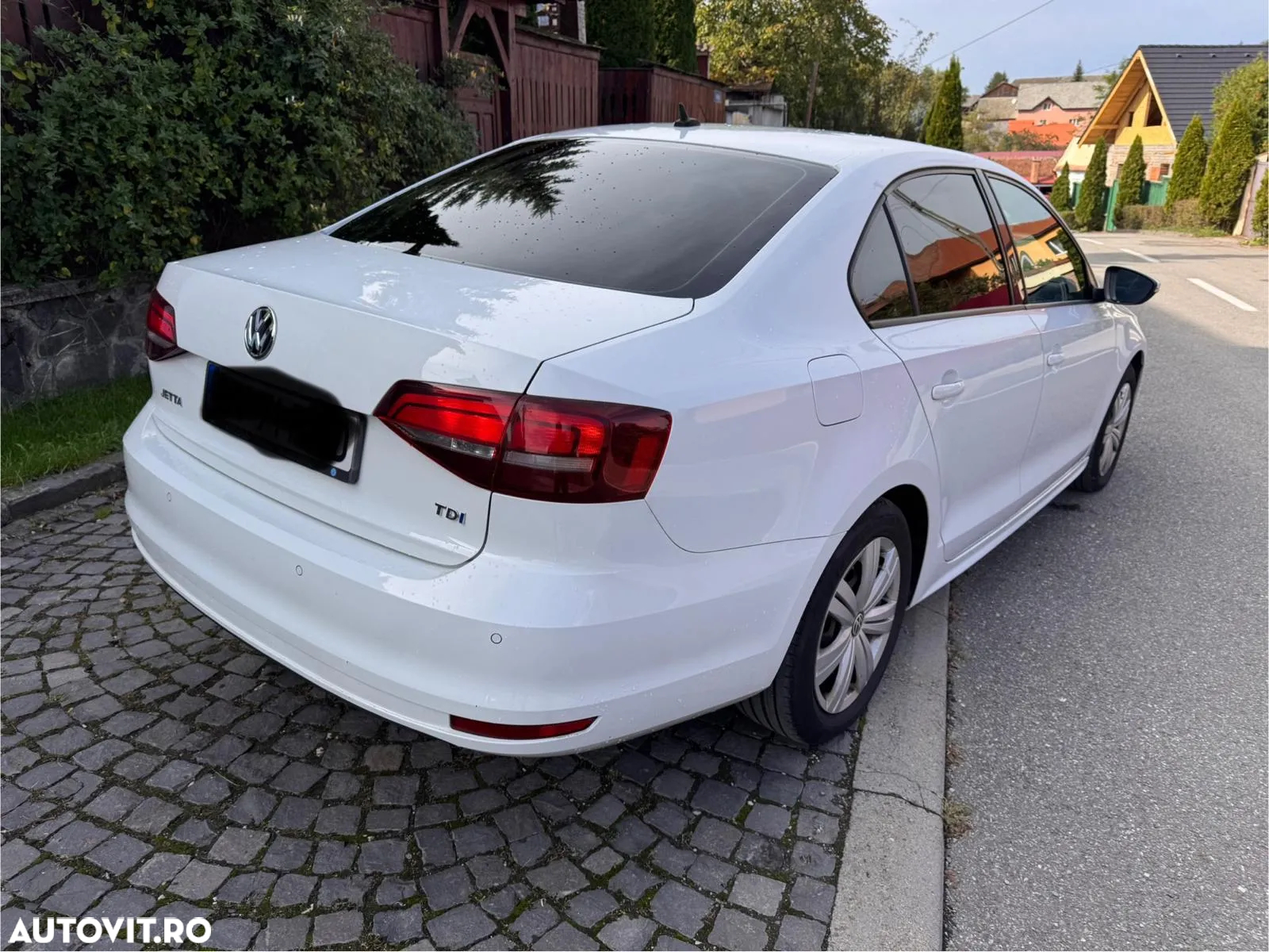 Volkswagen Jetta 2.0 TDI Trendline - 10