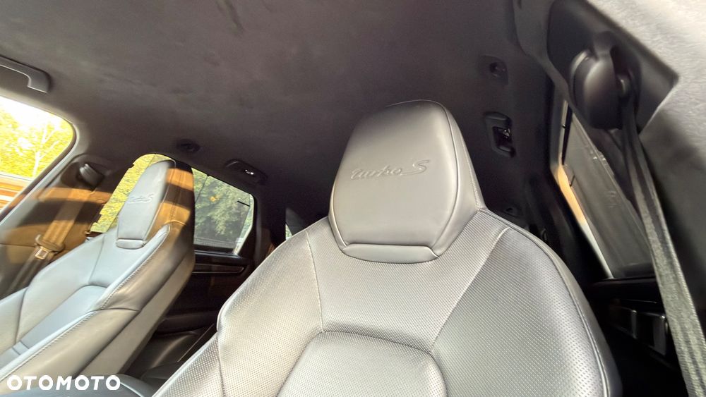 Porsche Cayenne - 19