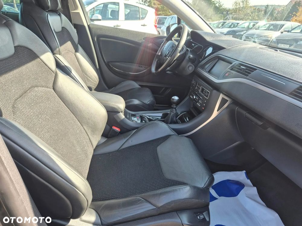 Citroën C5 2.0 HDi Attraction - 19