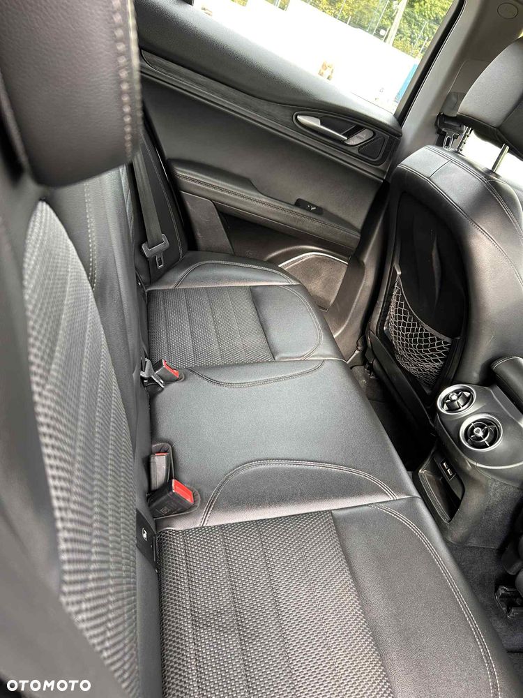 Alfa Romeo Stelvio 2.2 JTDM - 33
