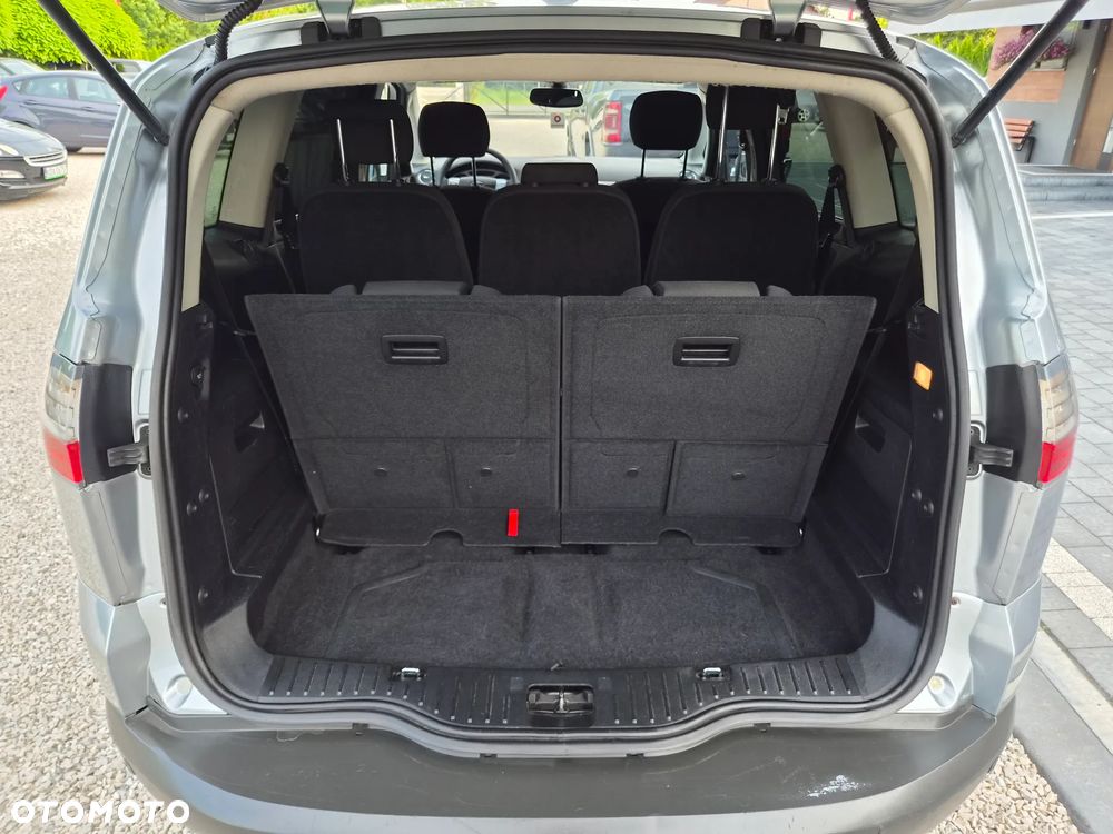 Ford S-Max - 17